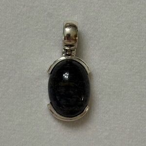 Vintage FNA 925 Sterling Silver Oval Black Gemstone Necklace Pendant Charm